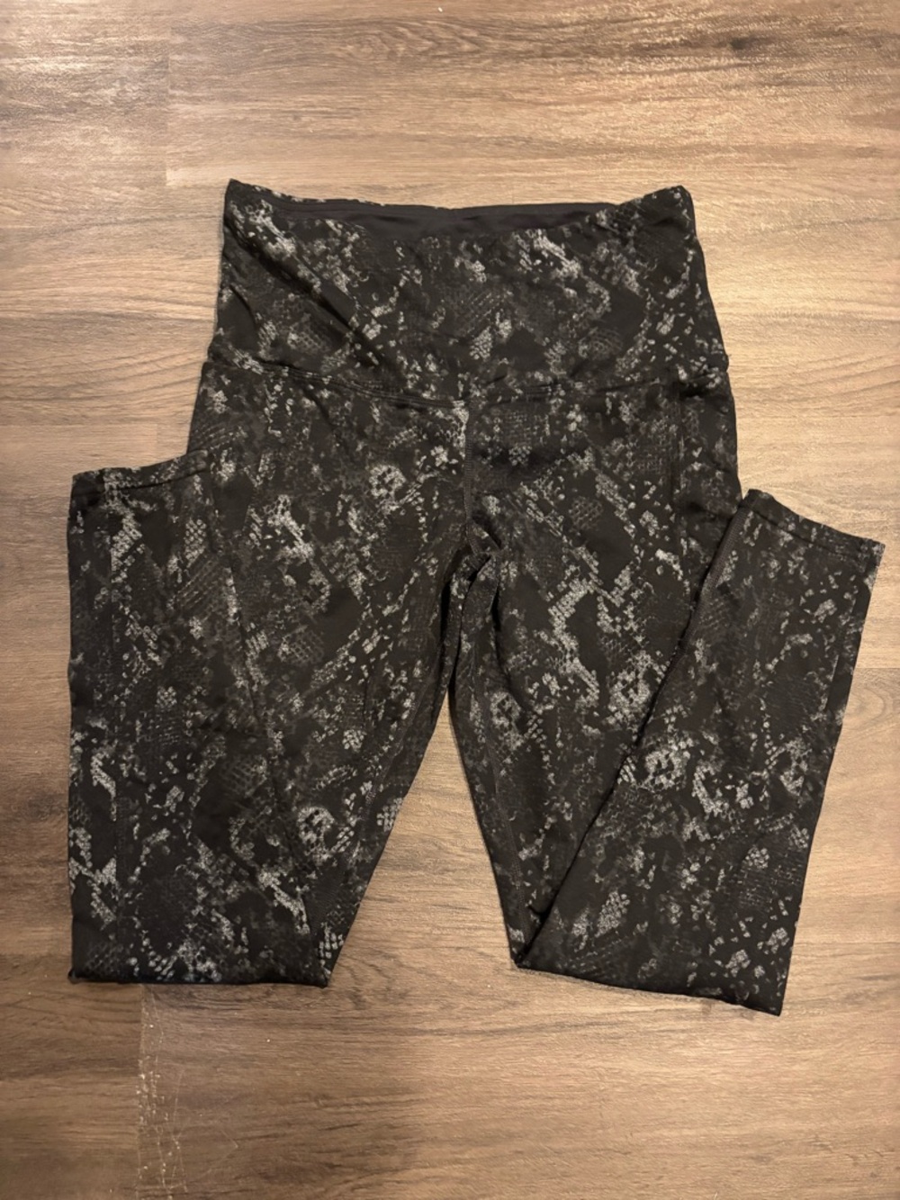 Tuff Athletics Black and Gray Workout Leggings